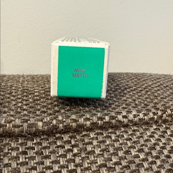 BNIB Haus Labs Hy-Power Pigment Paint in Mint Matte 7g - Picture 7 of 7